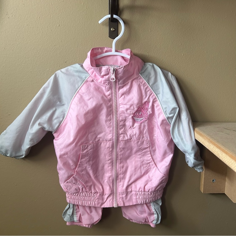 Majestic, MLB Cleveland Indians Vintage Pink Windbreaker Track Suit